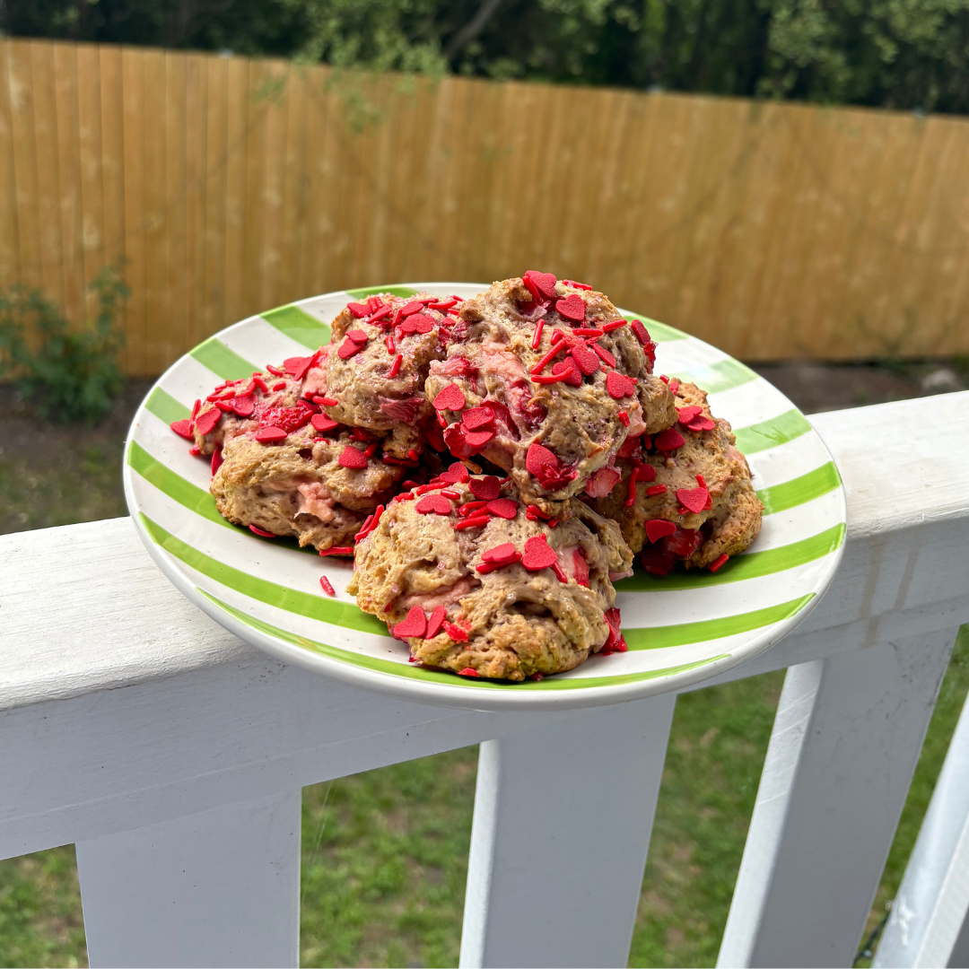 Strawberry Cheesecake Stuffed Cookies